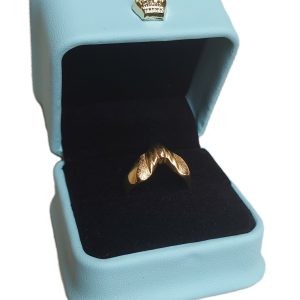 0448 - Estojo em Courino e Veludo com Fenda Anel/Solitário 6x6x5cm